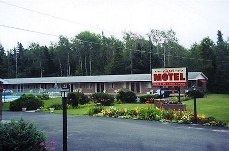 Capri Motel Макино Сити Екстериор снимка