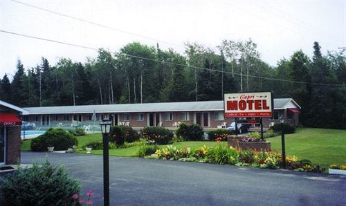 Capri Motel Макино Сити Екстериор снимка
